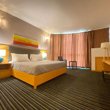 Galaxy Hotel เซนต์ปีเตอร์สเบิร์ก ภายนอก รูปภาพ
